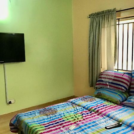 Gees Shortlets Apartments Lagos Exterior photo